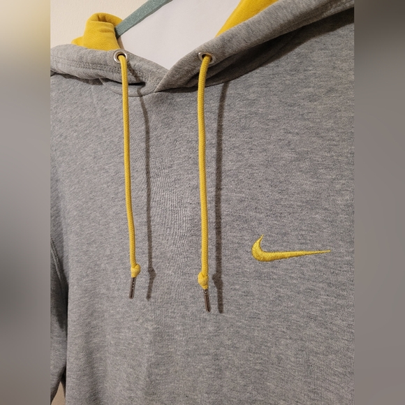 Nike Hoodie - Picture 2 of 4